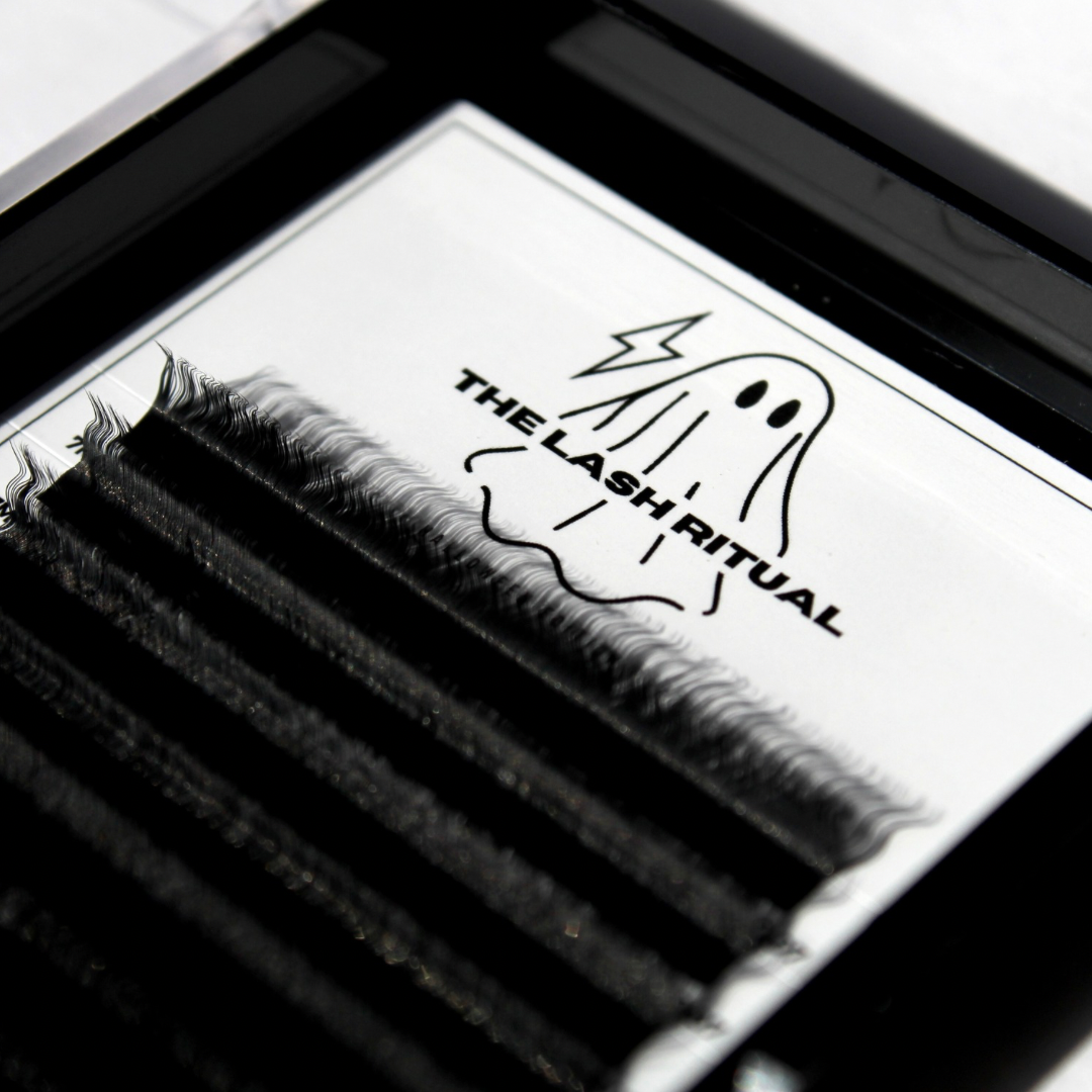 Wavy Lashes