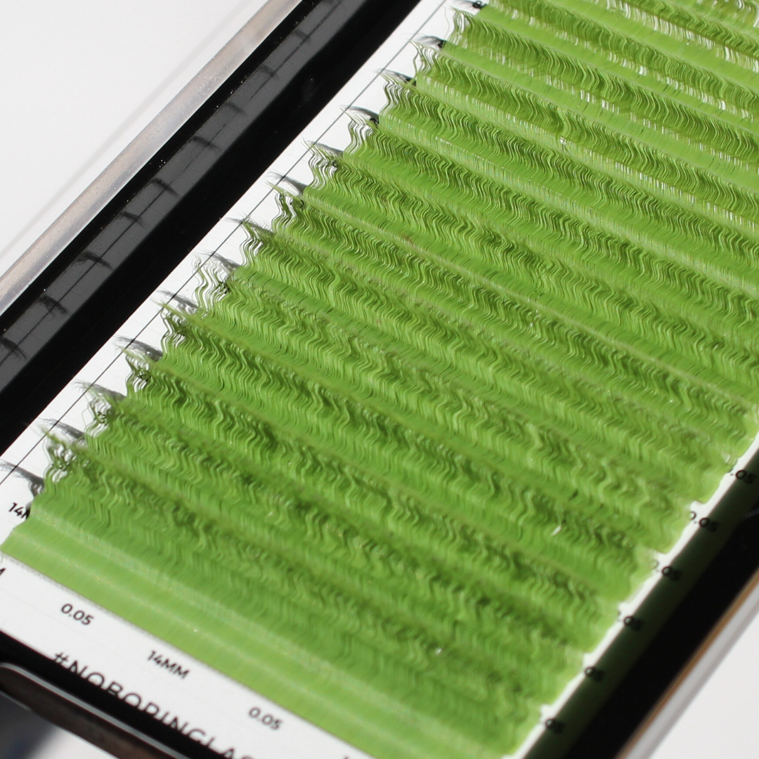Wavy Lashes