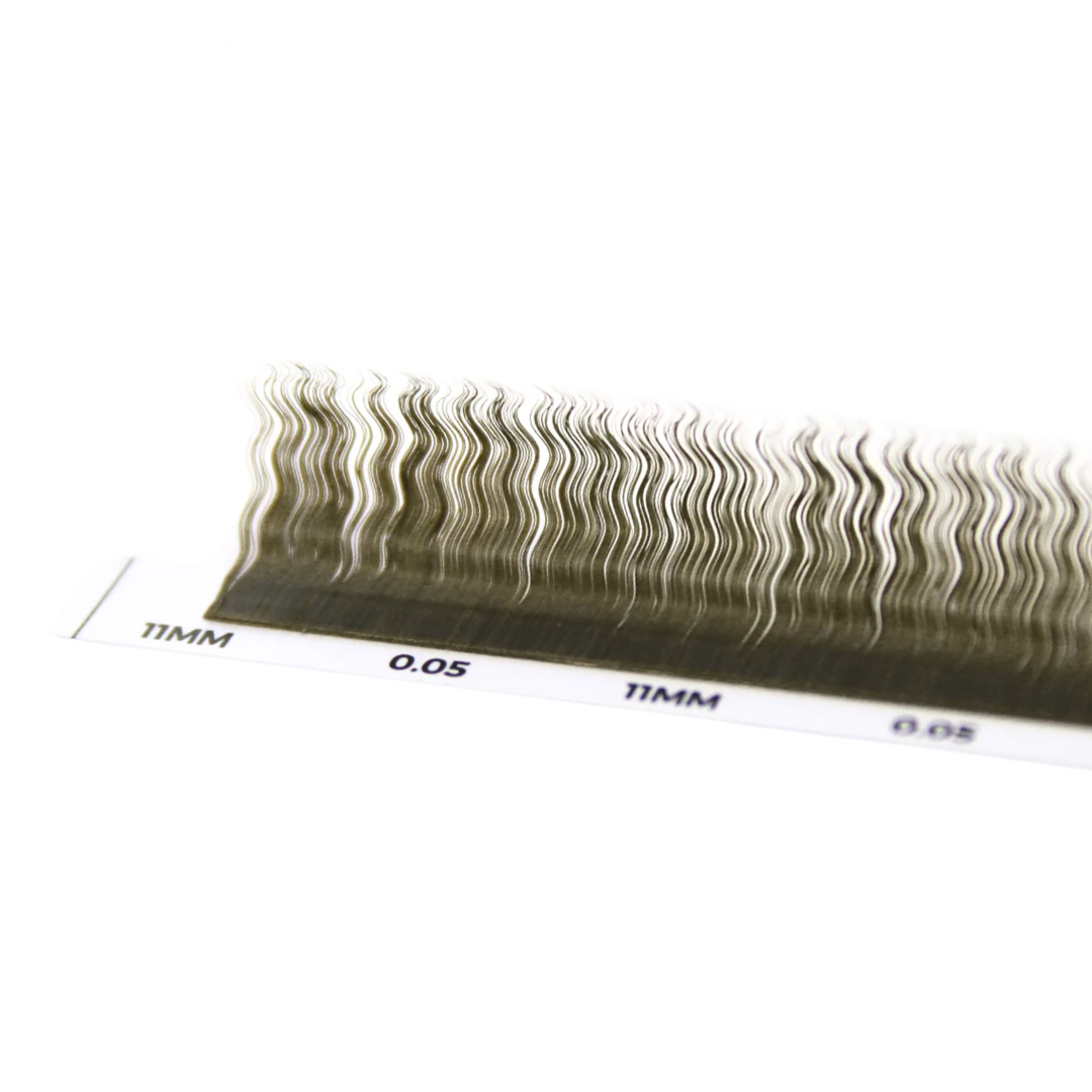 Wavy Lashes