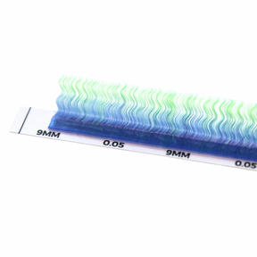 Wavy Lashes